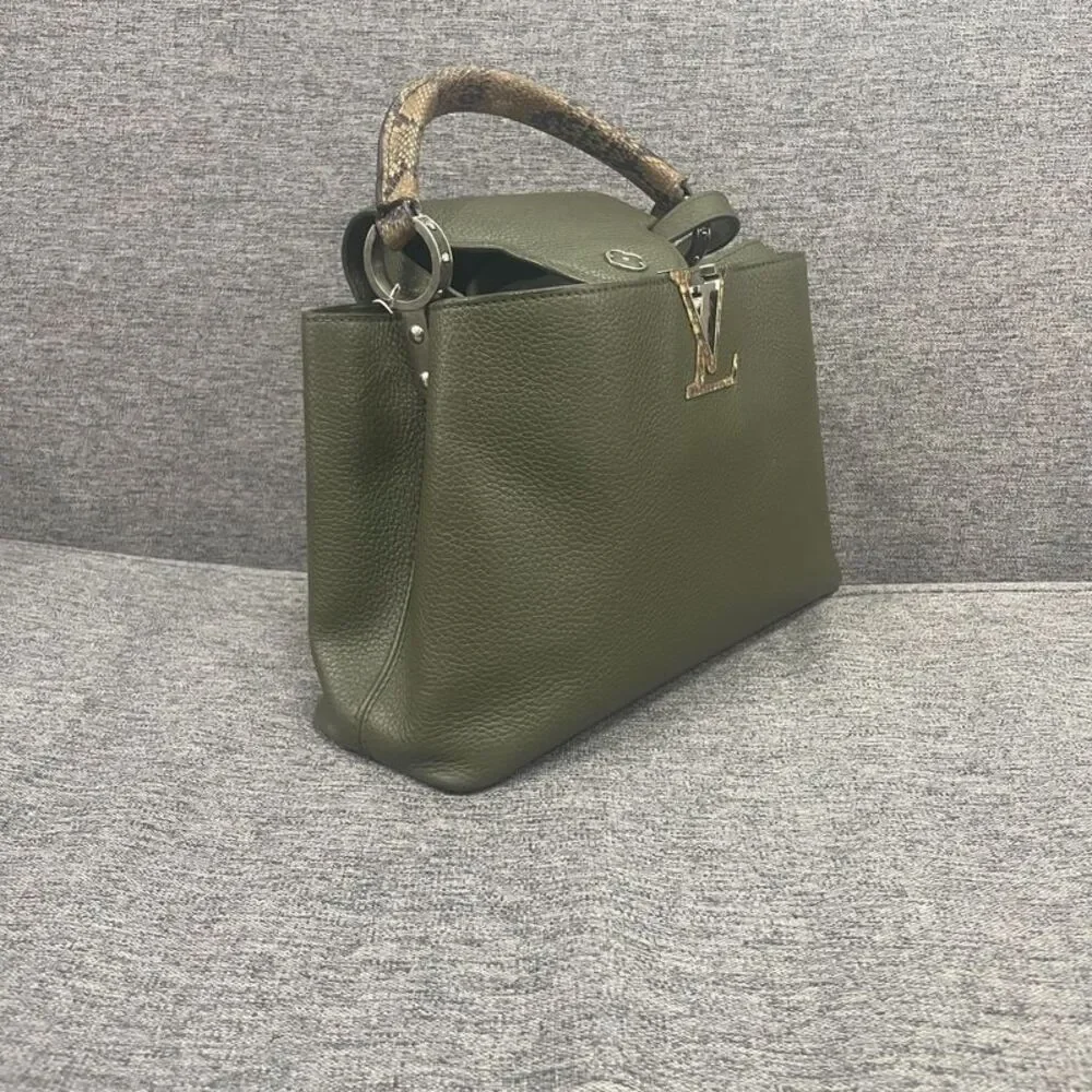 Louis Vuitton Women Pre-Loved Bag Very Good Condition